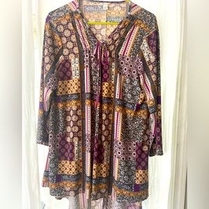 Cute patchwork design longer stretchy top